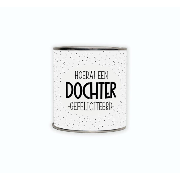 Kadoblikje met de tekst “Hoera een dochter! Gefeliciteerd!”