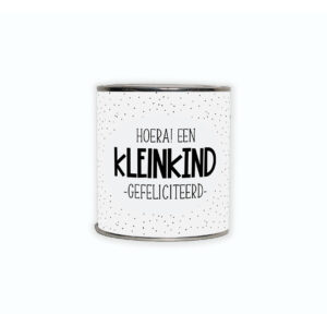 Kadoblikje met de tekst “Hoera een kleinkind. Gefeliciteerd!”