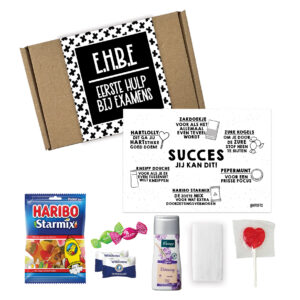 Eerste Hulp Bij Examens cadeaupakket met snoep en kleine cadeautjes voor extra succes tijdens examens